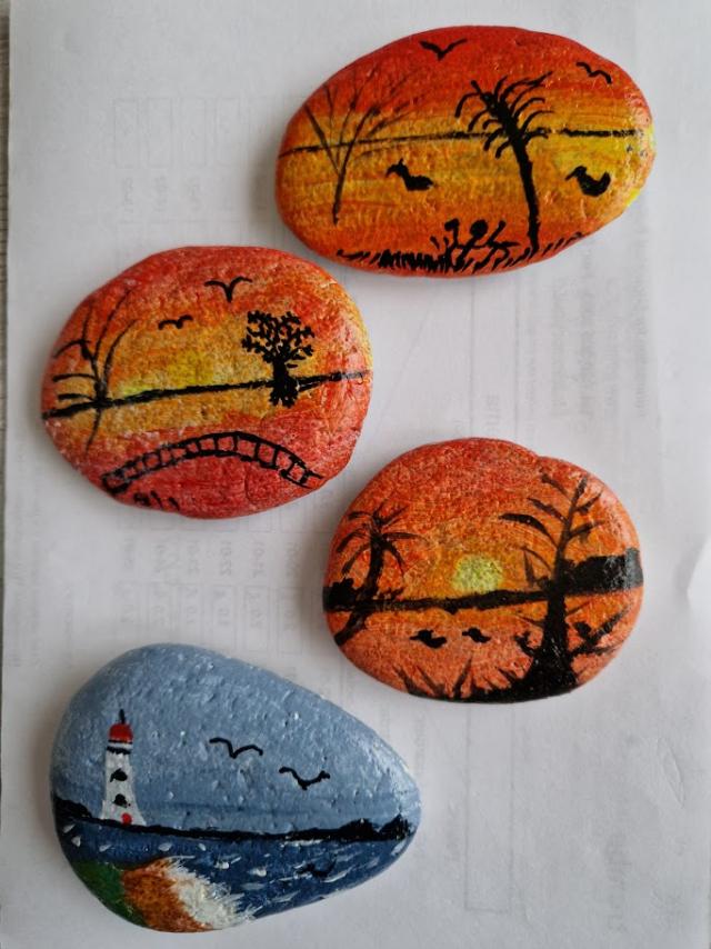 Stenen geschilderd.…